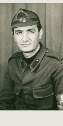 Ankara Merkez Komutanlığı’nda yedek subay olarak askerlik görevini yaparken.